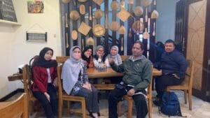 makan bersama karyawan