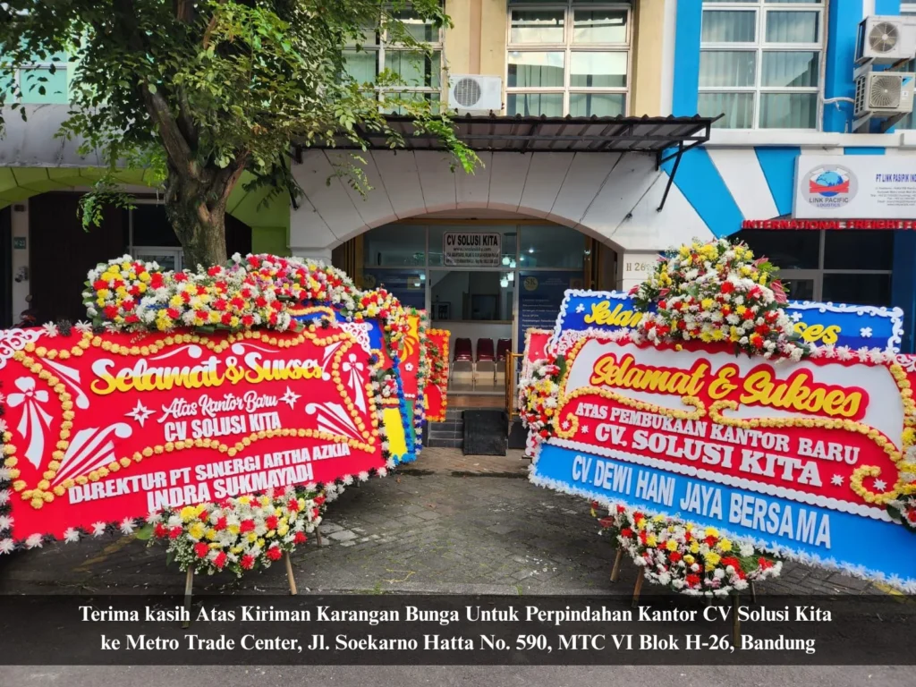 Konsultan Pajak Bandung CV Solusi Kita menerima karangan bunga untuk perpindahan kantor ke MTC Blok H-26