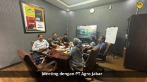 Tim CV Solusi Kita dalam meeting bersama PT Agro Jabar membahas kerja sama layanan akuntansi dan perpajakan.